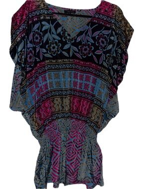 Floral Patchwork V-Neck Tunic Top in Black and Pink